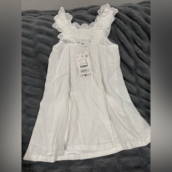 Zara White Garment - Picture 2 of 3